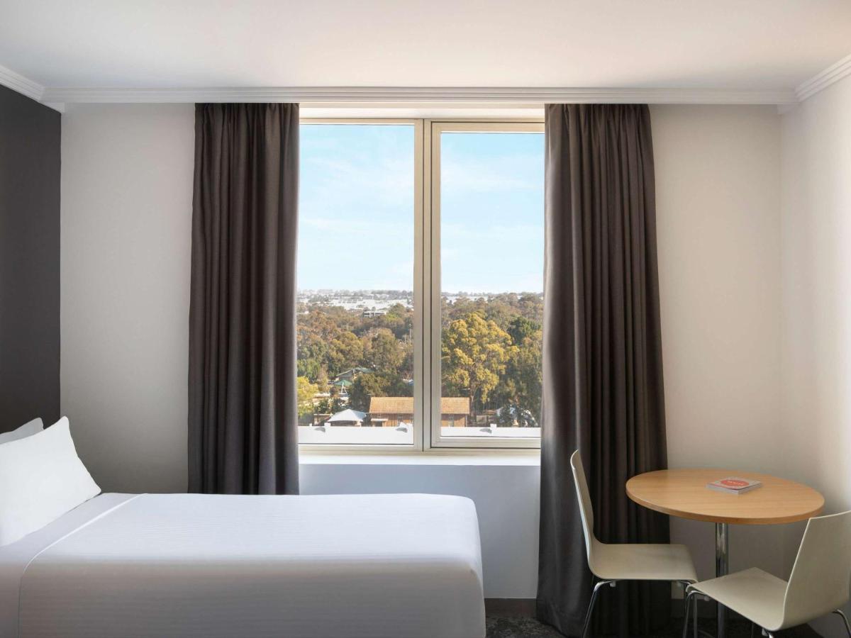 Mercure Sydney Bankstown Extérieur photo