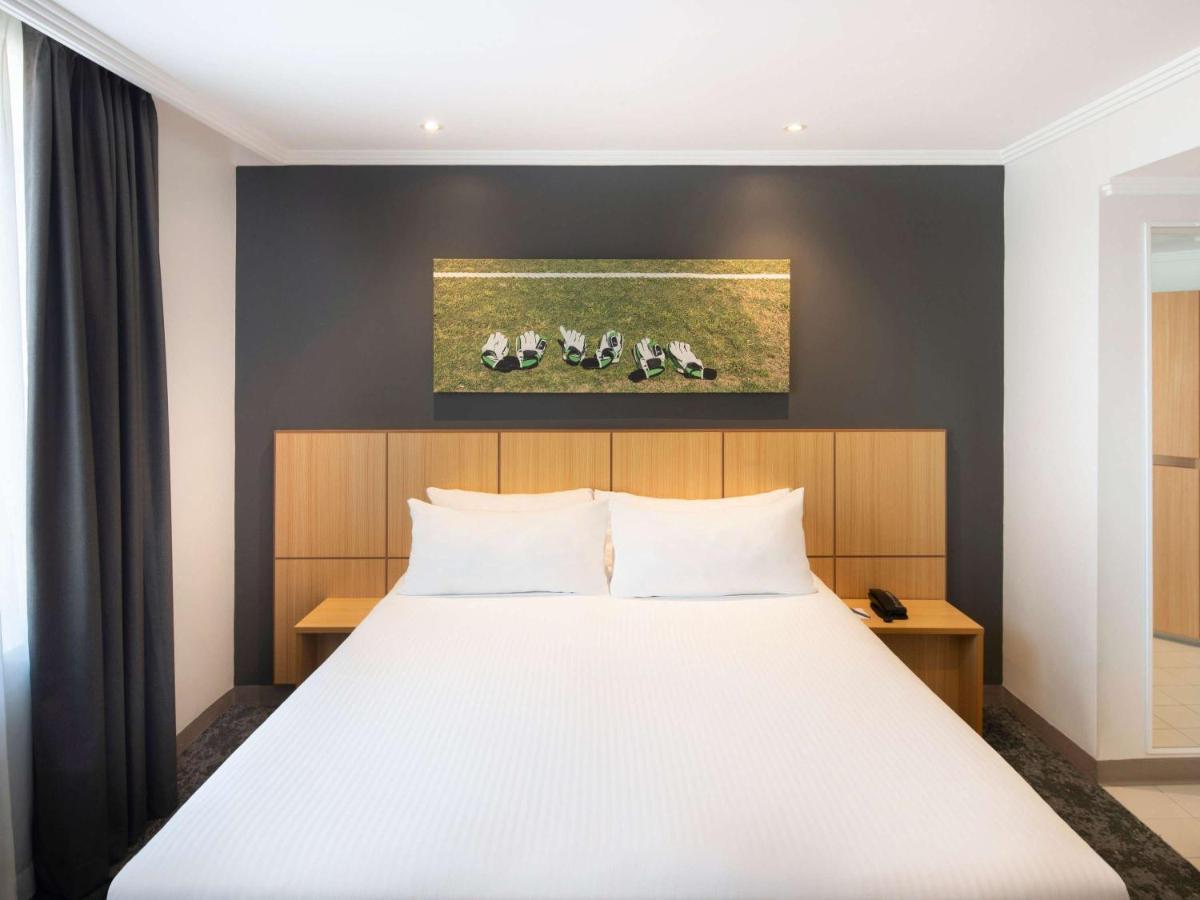 Mercure Sydney Bankstown Extérieur photo